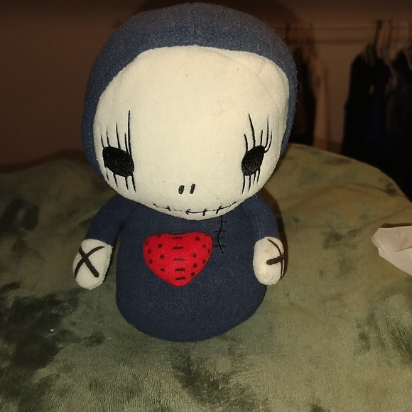 Plush - Picture 2 of 4